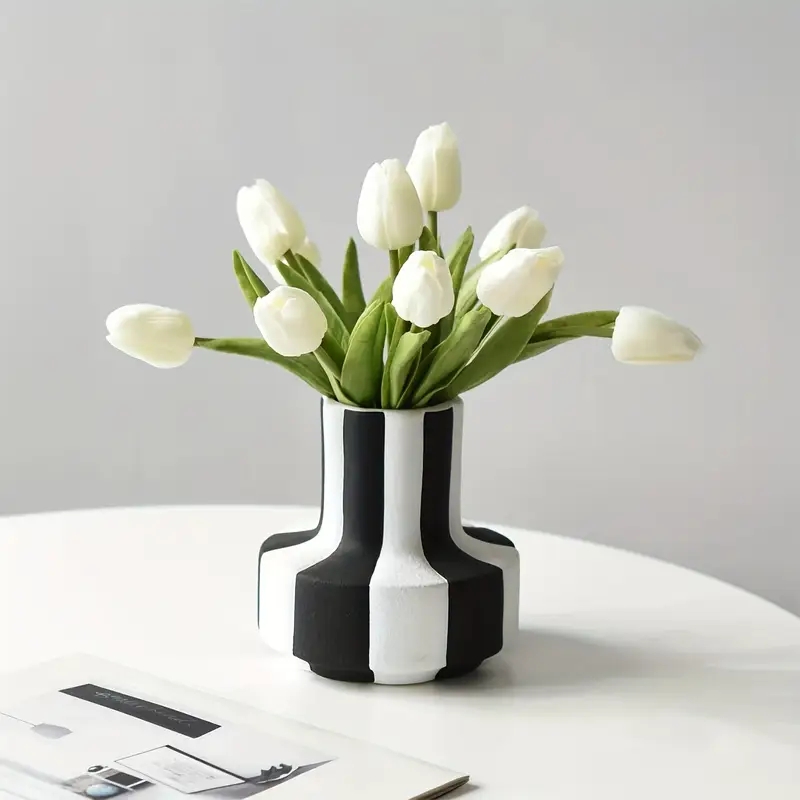 Creative Stripe Vase Black and - Propagation Station Vase avis et prix
